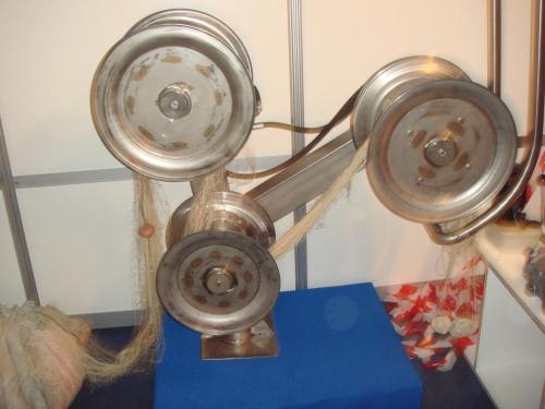 ΤΡΙΠΛΟ ΜΕ ΔΥΟ ΚΙΝΗΣΕΙΣ